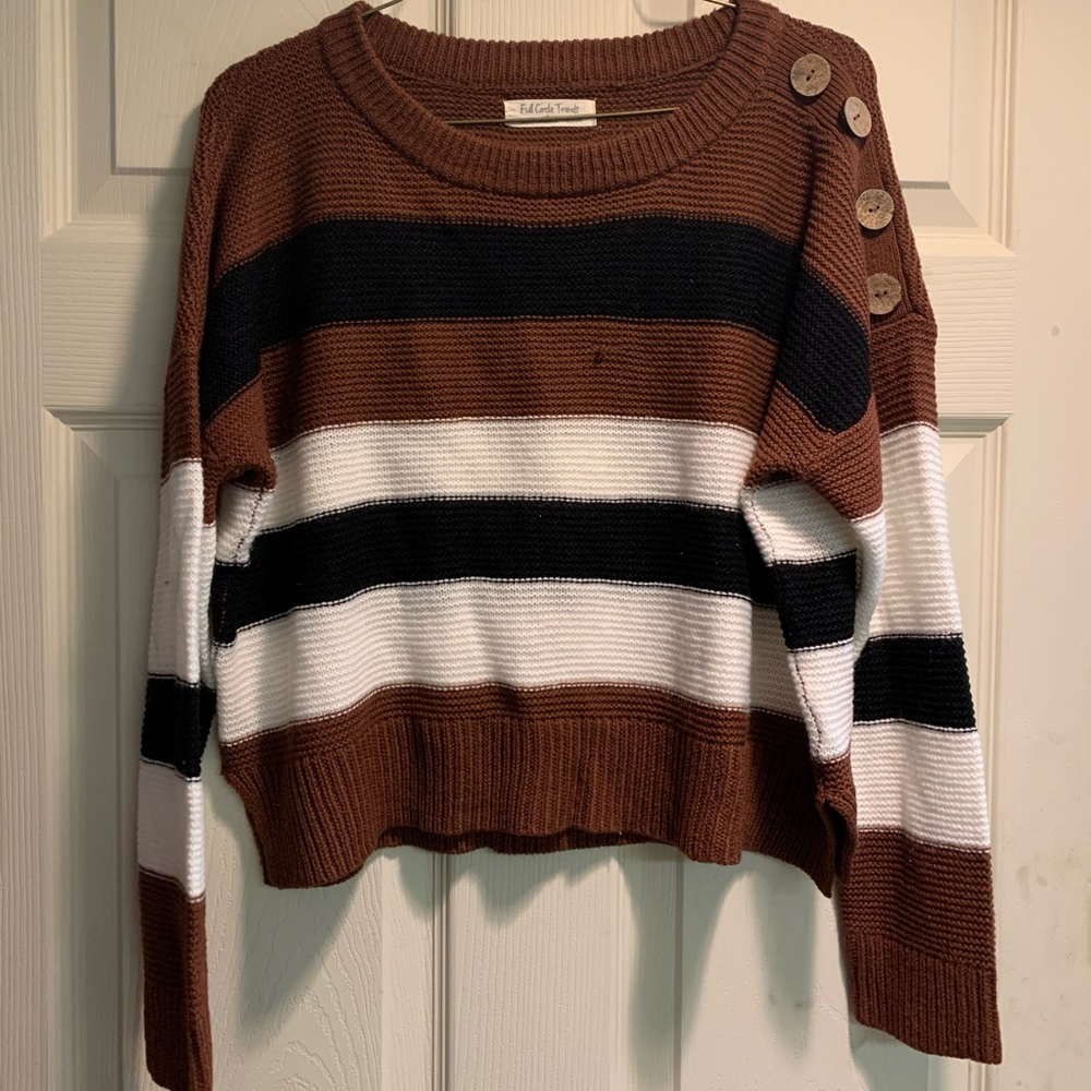 Stripped knitted sweater
